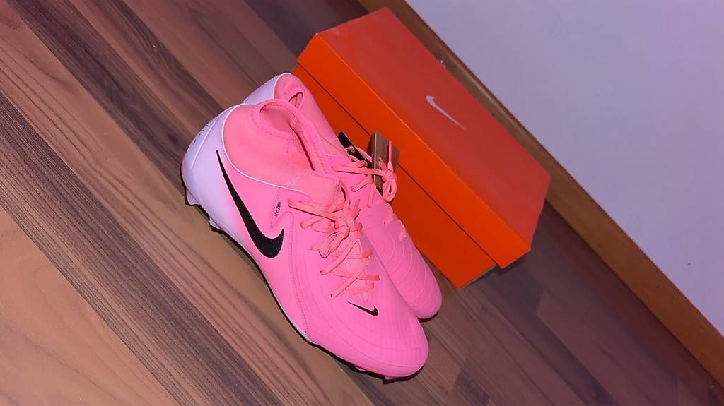 Scarpe da uomo: Nike Fußball Schuhe  – Usato da Zürich venduto da per_6jfp 1