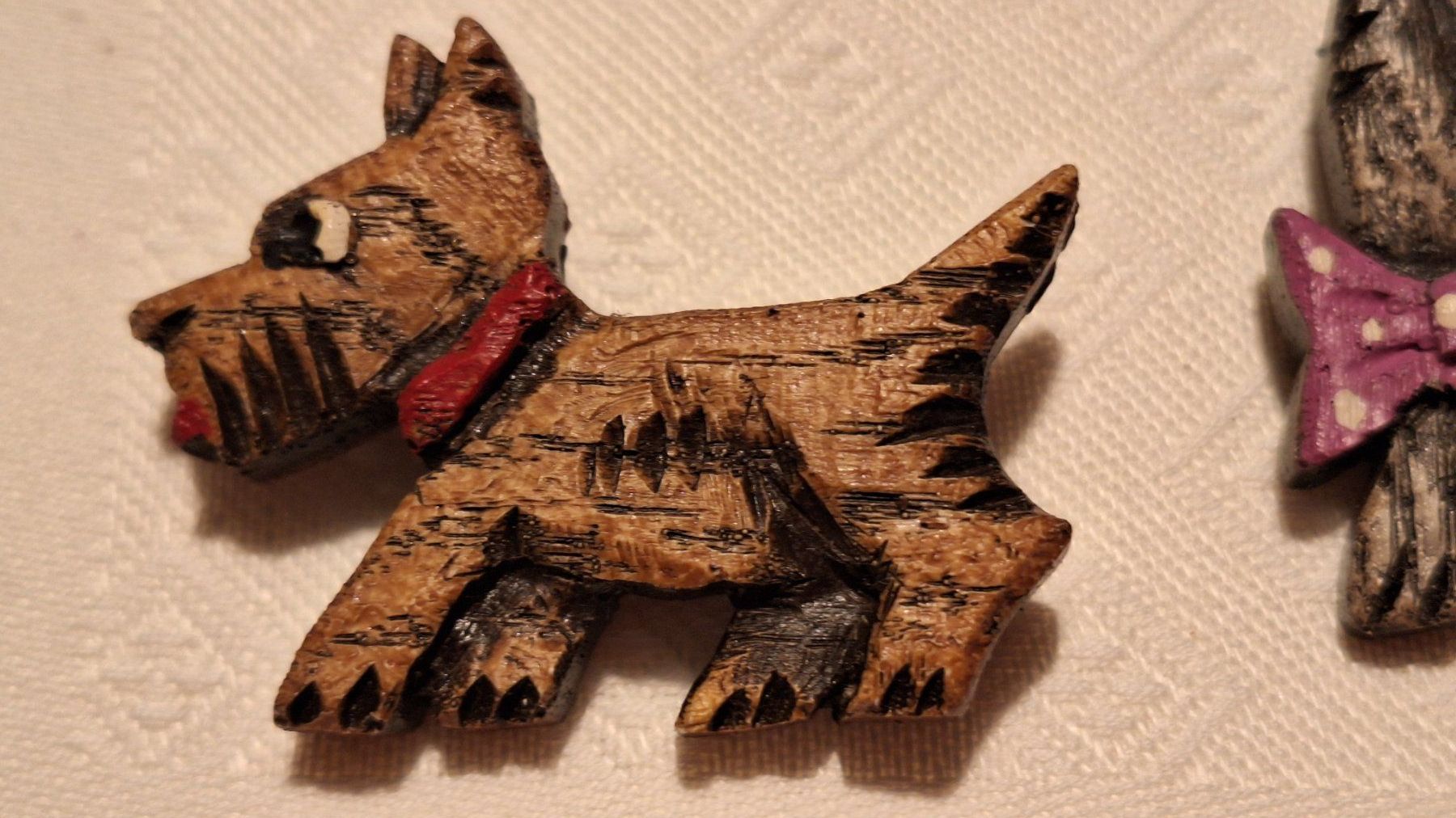 Spille & Fermagli: 2 Vintage Holzbroschen Scottish Terriers – Usato da Dornach venduto da majo8689 1