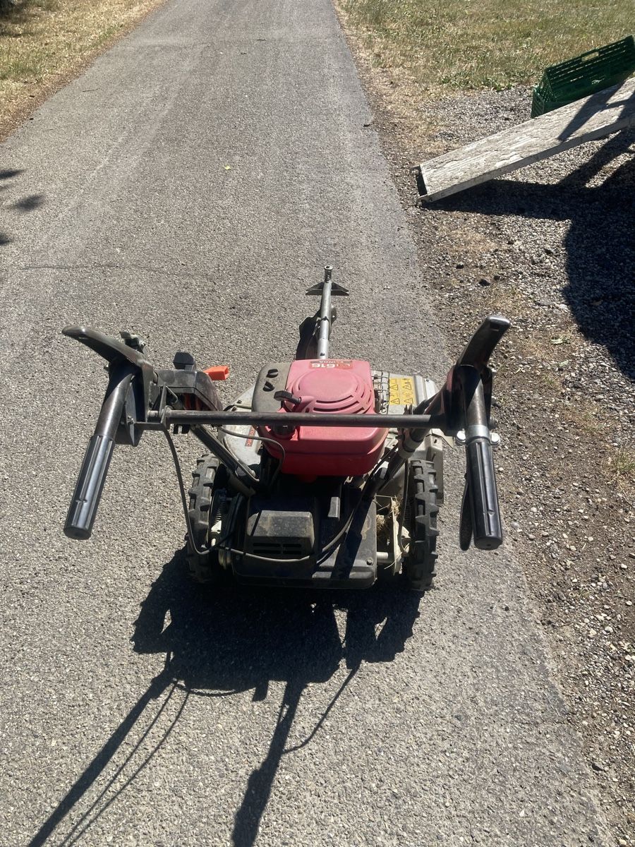 Honda Tagliaerba: Tondeuse Honda UM616 haute herbe  – Usato da Mollie-Margot venduto da Bonneafaire 3