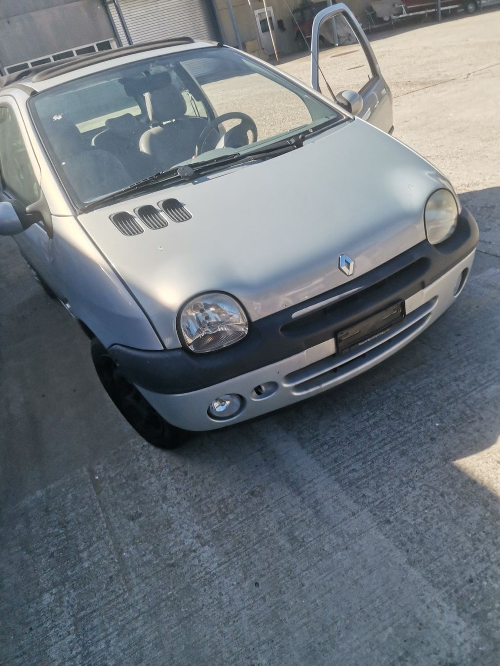Renault Autos: Renault twingo – Gebraucht aus quartino von bernet.rs 8