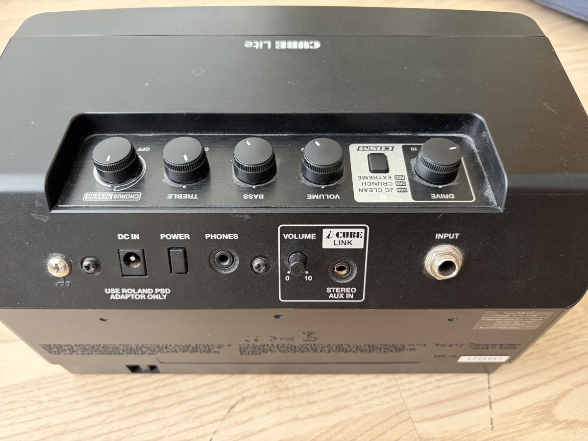 Aria Strumenti musicali: Aria Pro II STG-series + Roland CUBE Lite Verstärker – Usato da Unterägeri venduto da OrsonX 4