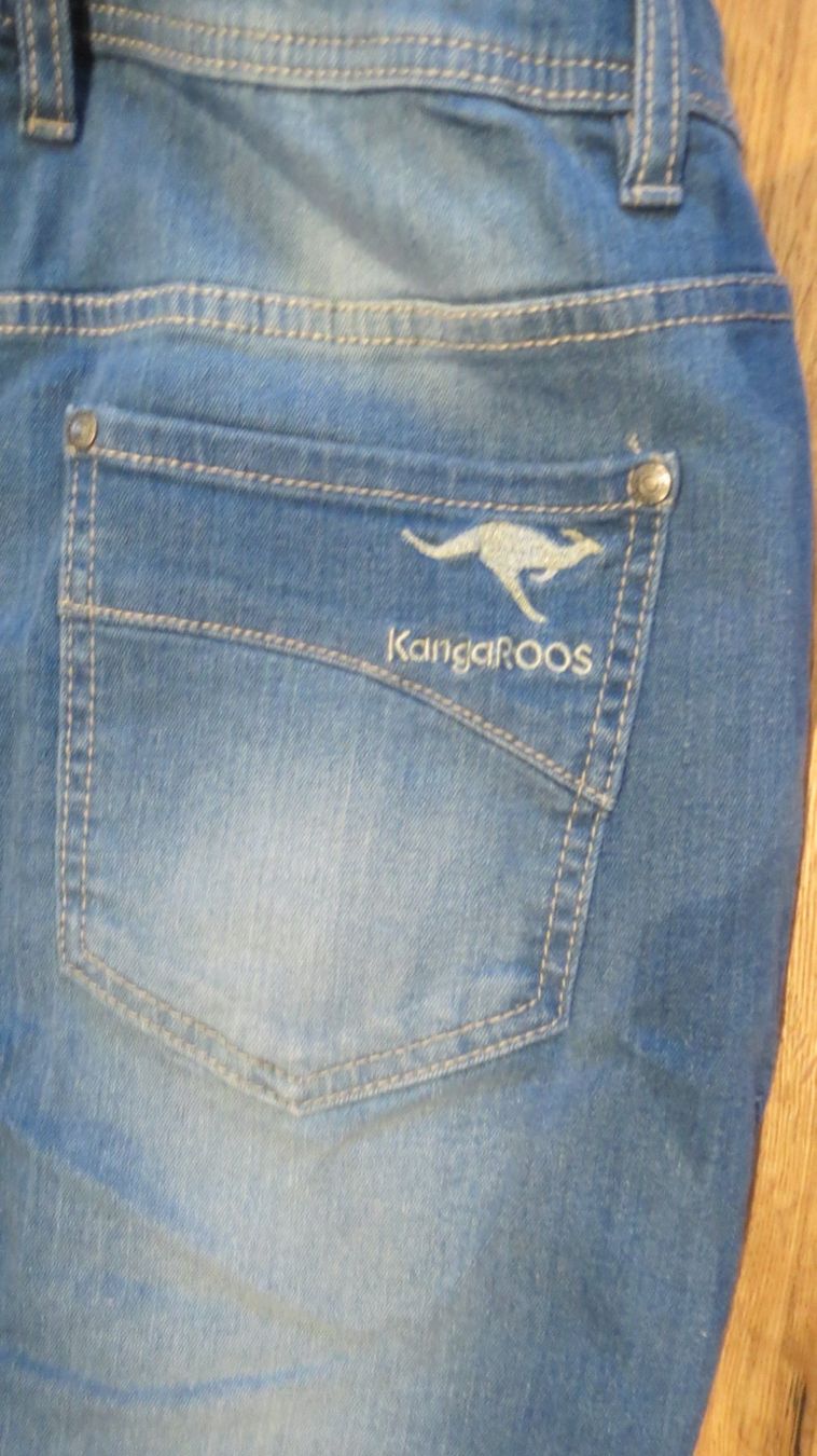 Pantaloni: KangaROOS Jeans, Top Zustand – Usato da Utzenstorf venduto da plus01 5