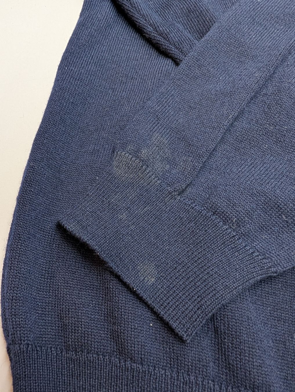Lacoste Pullover & Sweatshirts: Lacoste Pullover, 100% Schurwolle, Grösse L, dunkelblau – Gebraucht aus Fislisbach von HurtiBrocki 7