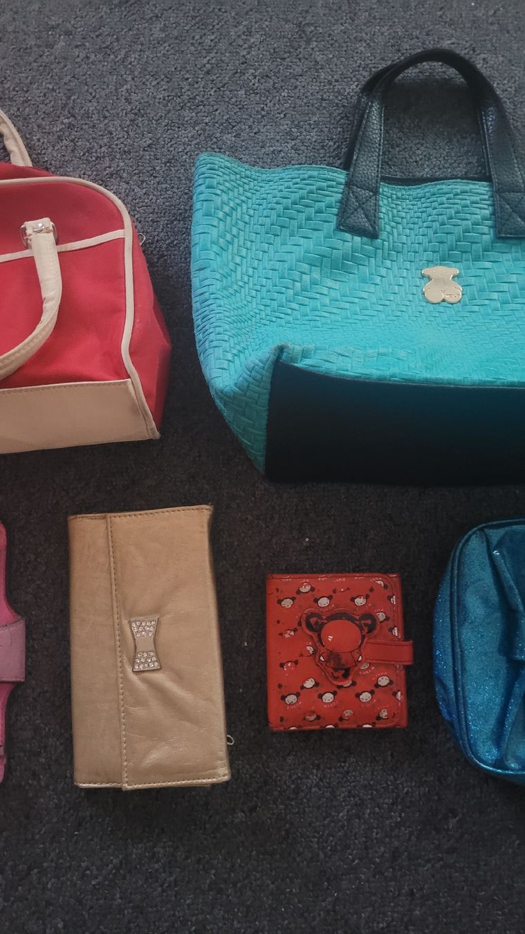 Taschen für Damen: Set aus Kosmetikkoffern und Geldbörsen – Neu (gemäss Beschreibung) aus Schöfflisdorf von CrRG21 2
