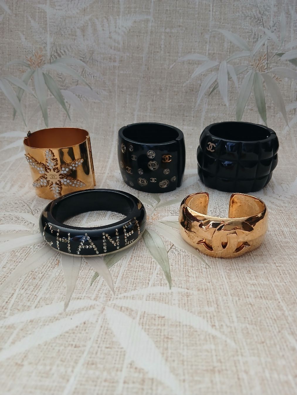 Chanel Armbänder & -reifen: Chanel bracelet collection  – Gebraucht aus Zürich von tg4_y65n