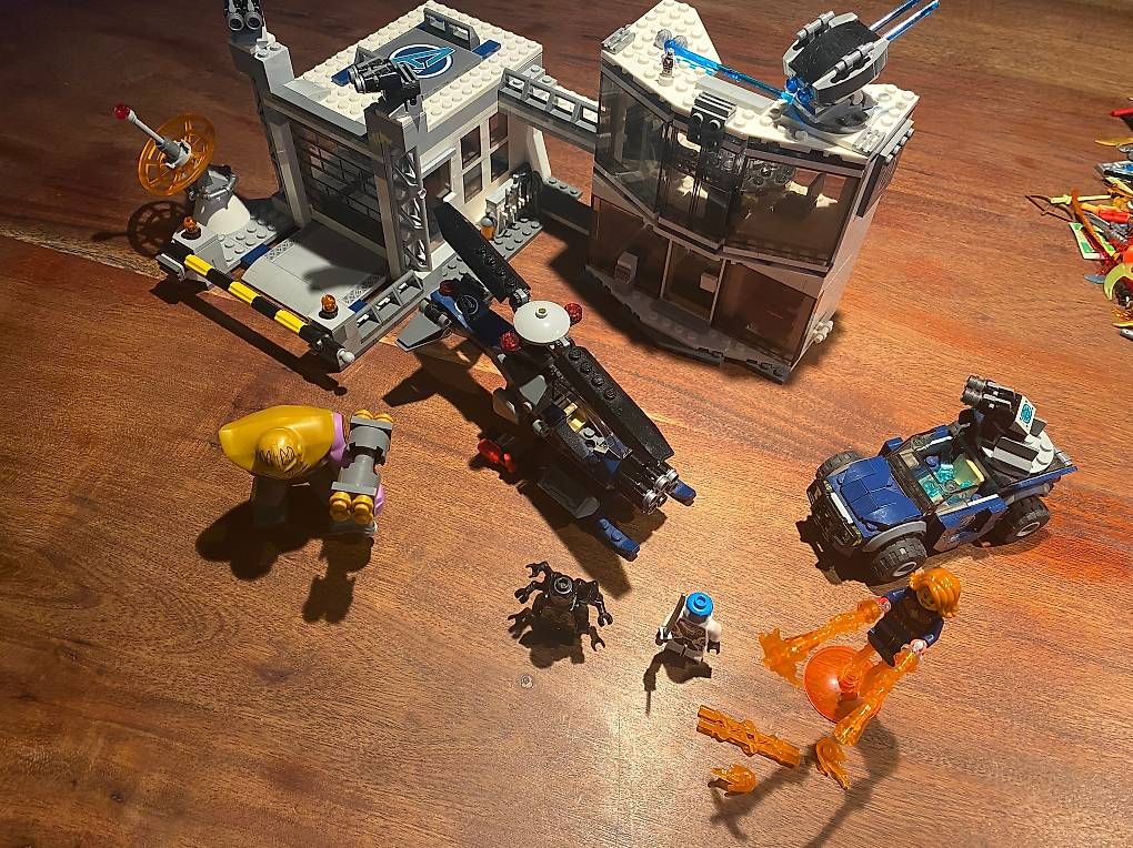 Lego Spielzeuge: Lego Avengers Hauptquartier 76131 – Gebraucht aus Fällanden von mli_q65g