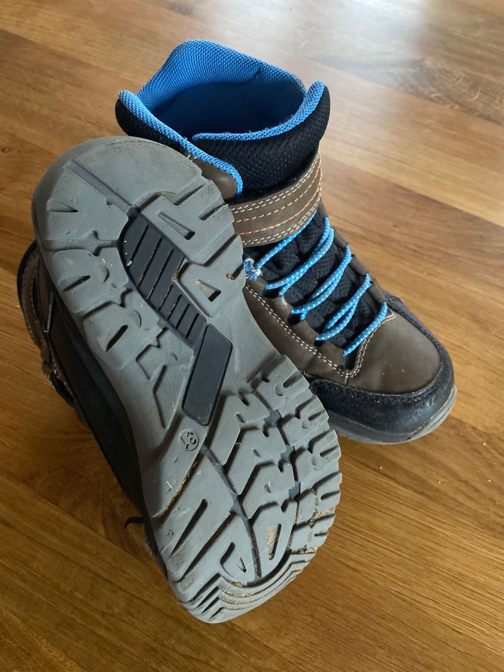 Scarpe per ragazzi: Tolle Winterstiefel Gr. 31 – Usato da Frauenkappelen venduto da leola1973 1