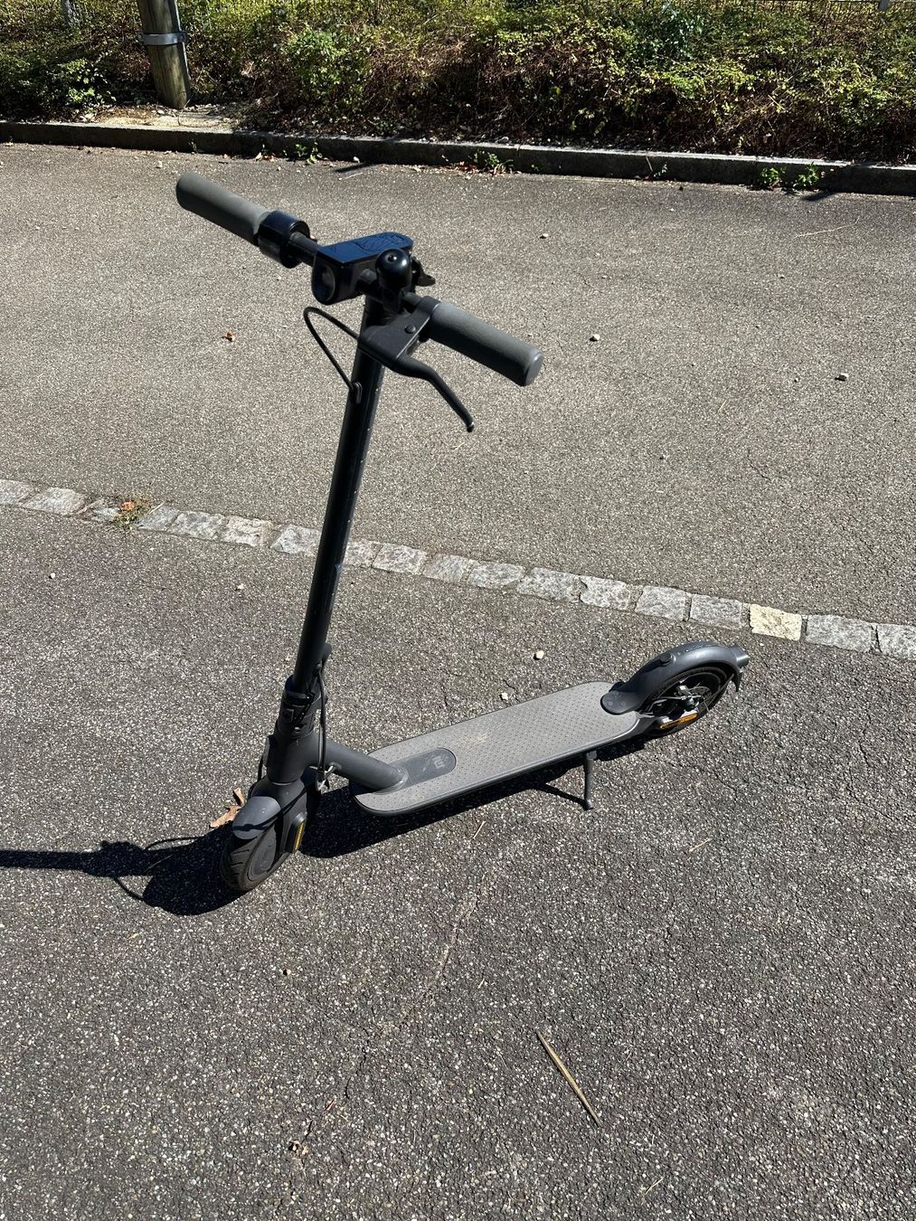 Xiaomi Kickboard: Xiaomi Mi Electric Scooter – Gebraucht aus Liestal von FuV01