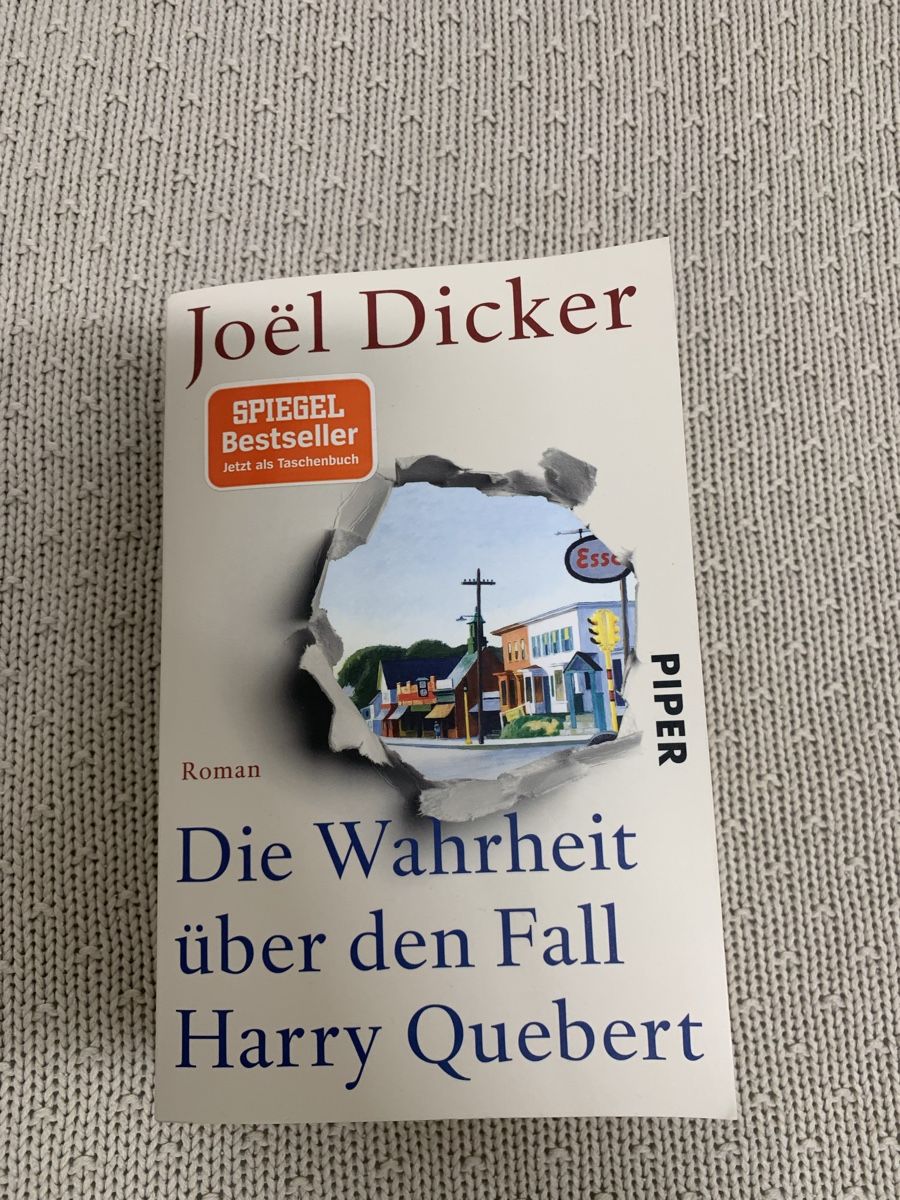Libri: Joël Dicker - Die Wahrheit über den Fall Harry Quebert – Usato da Niederrohrdorf venduto da mitchelicious