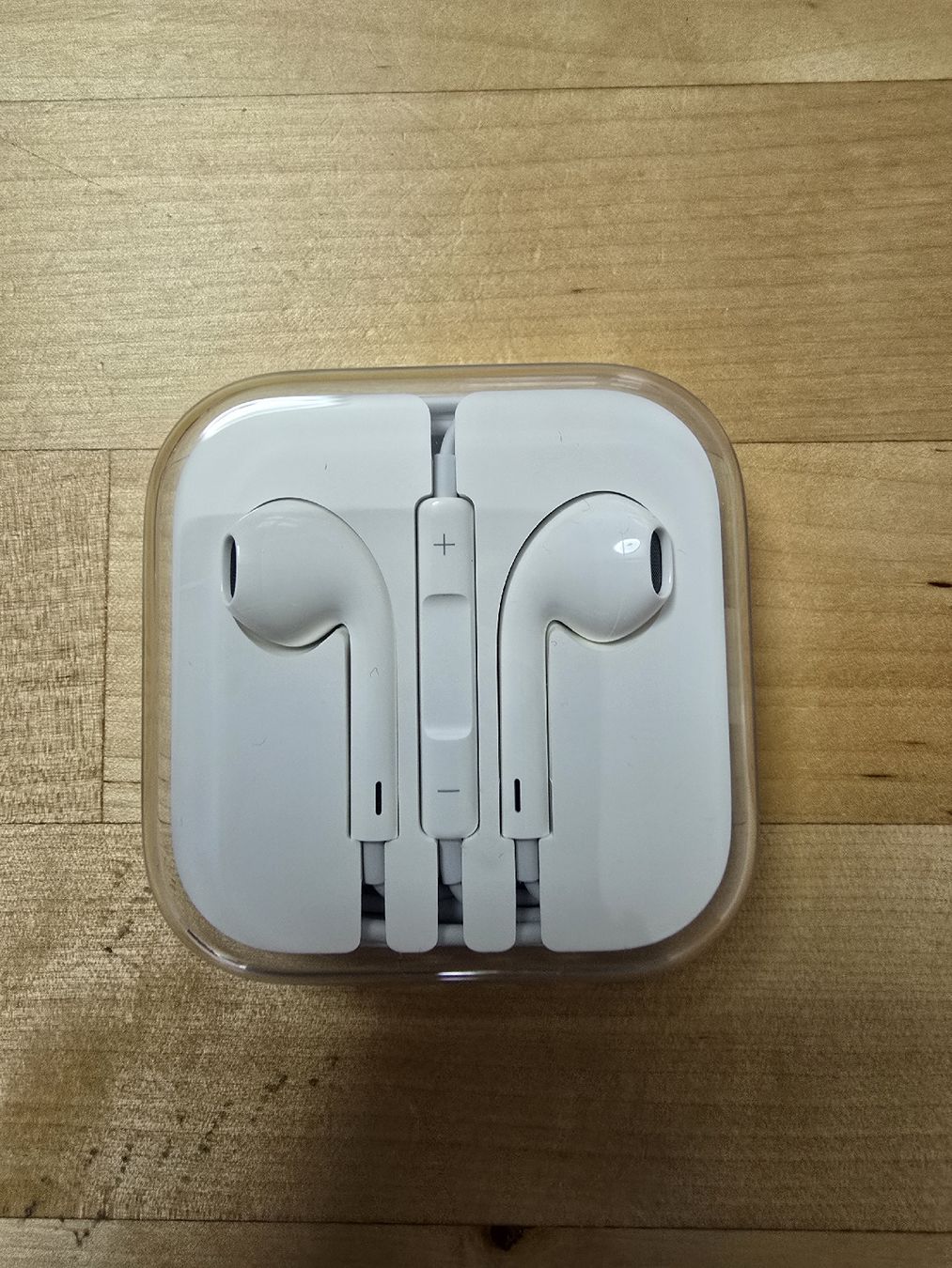 Apple Cuffie: Apple Kopfhörer neu ungebraucht mit Kabel  – Nuovo e nell'imballaggio originale da Altdorf UR venduto da Rcfly
