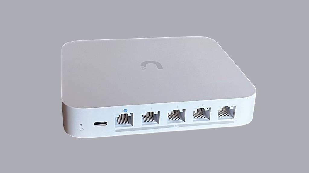 Modems & Routeurs: Ubiquiti Cloud Gateway Max – D'occasion à Oberkulm par Mario530 1