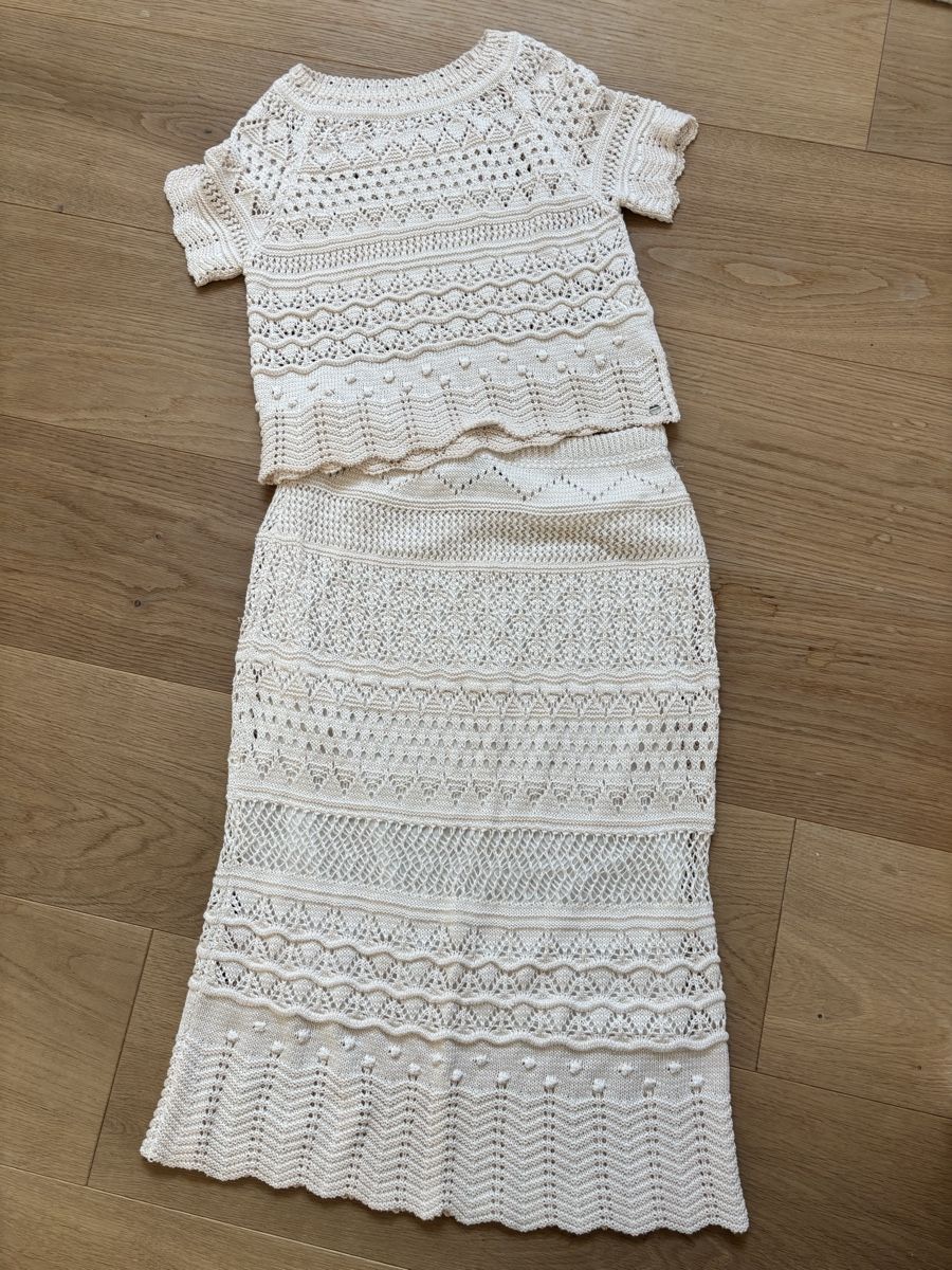 Marc Cain Jupes: Sommer Set aus Top und Rock von Marc Cain – Neuf (Voir description) à Grafenried par Tina_Imhof