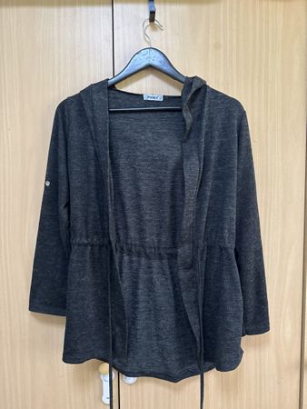 Schwarzes dünnes Jäckchen Gr. S