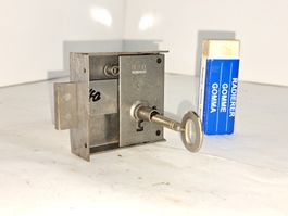 1 schönes Möbelschloss mit Schlüssel, DM4cm (LOT537#MBS3)