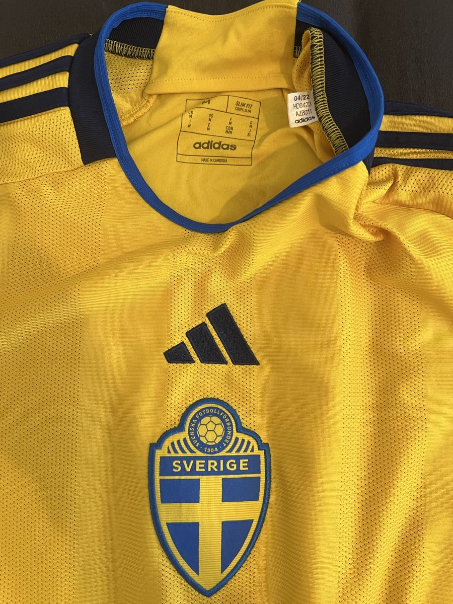 Adidas Canottiere & Pantaloni: Schweden Trikot / M – Usato da Hirschthal venduto da Stego1994 2