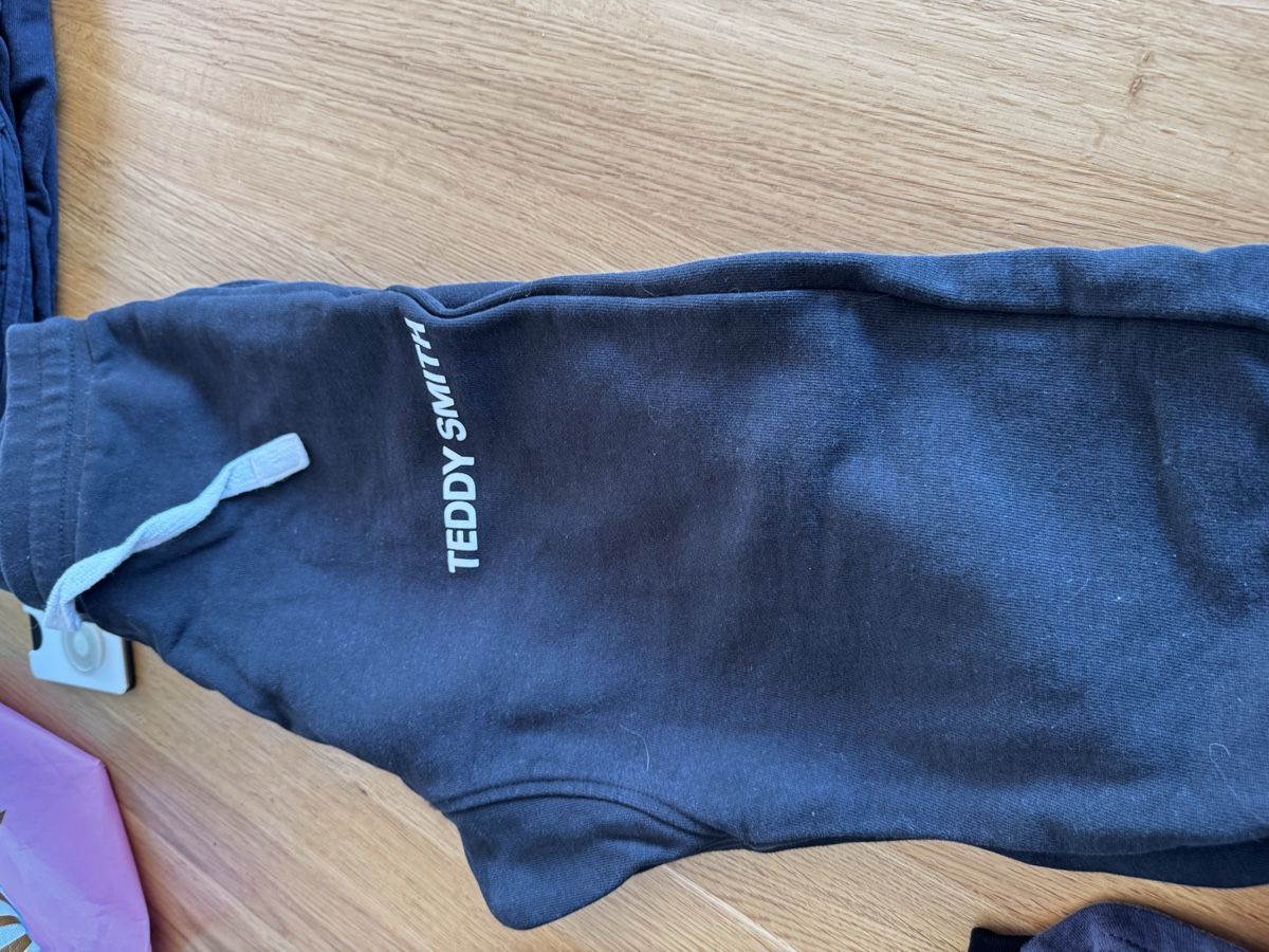 Jordan Pantaloni: Lot de 3 trainings de marque – Usato da Neyruz FR venduto da cla_7dcj 5
