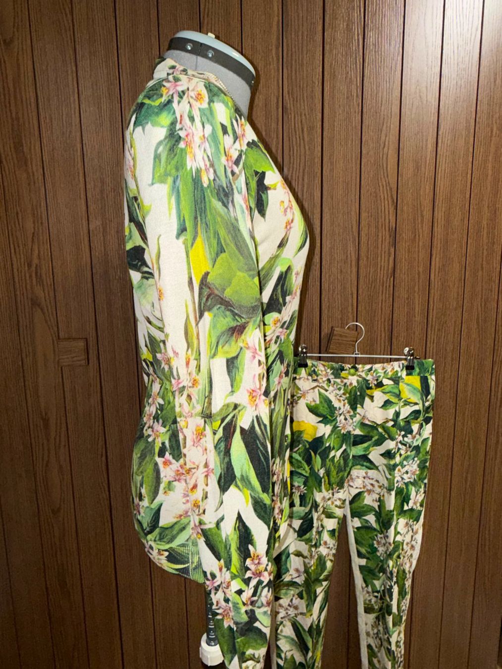 Dolce & Gabbana Pulls & Sweat-shirts: Dolce&Gabbana 100% Silk Cardigan – D'occasion à Schattdorf par Remligand 3