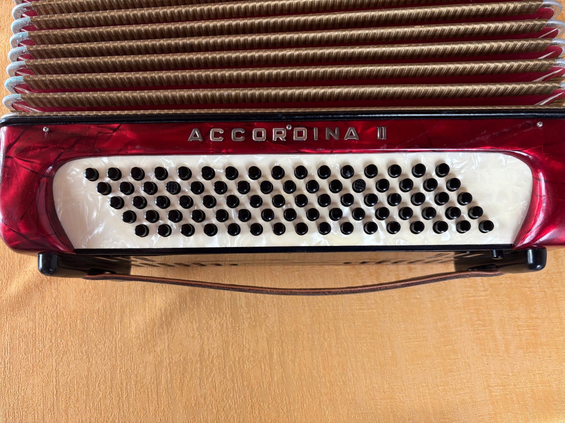 Hohner Musikinstrumente: Akkordeon Hohner Accordina II – Gebraucht aus Arbon von Polpettone47 3