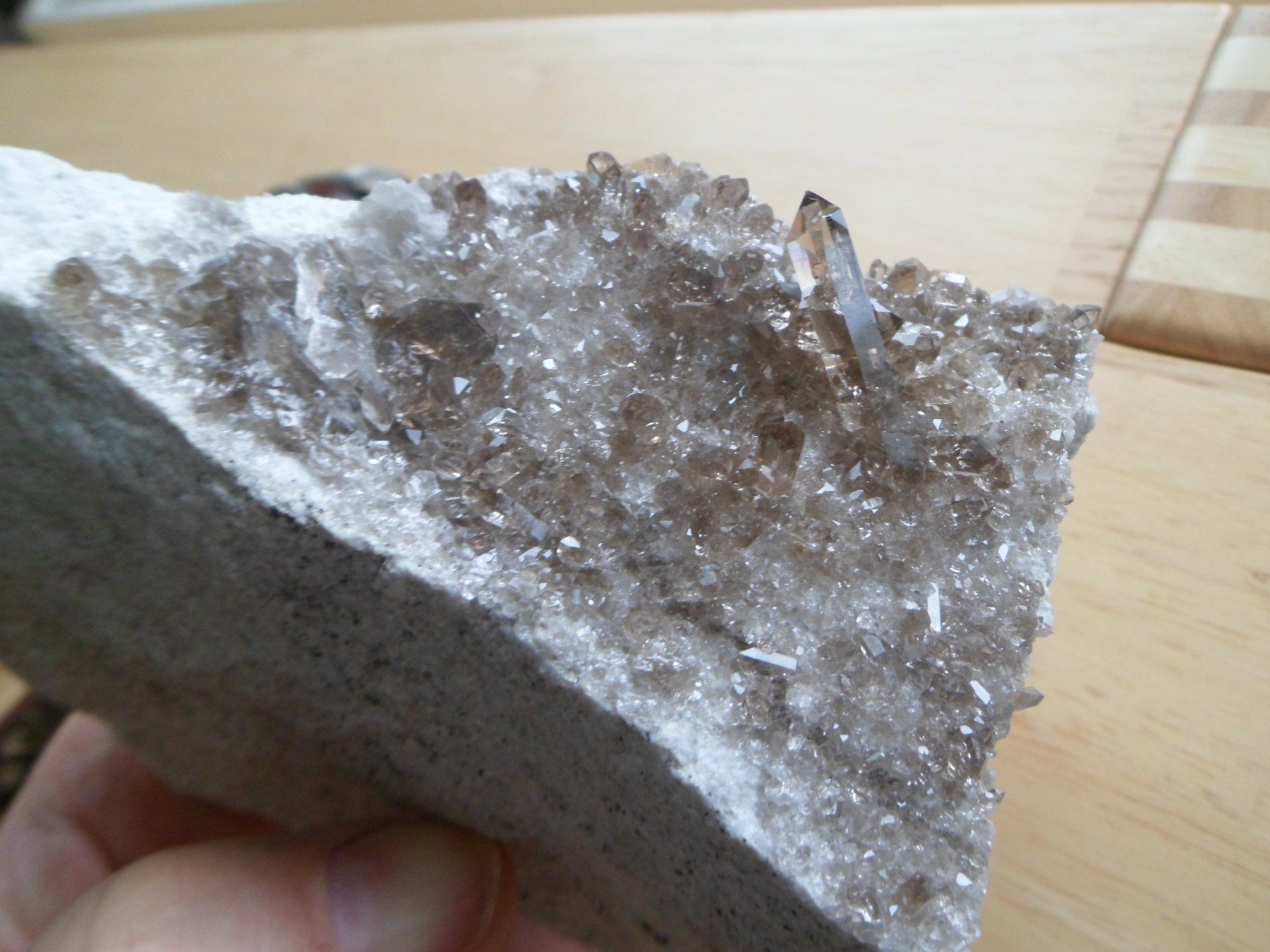 Minerali & Pietre curative: Rauchquarz auf 2 Seiten. Schweiz – Usato da Affoltern am Albis venduto da Fossil60 3
