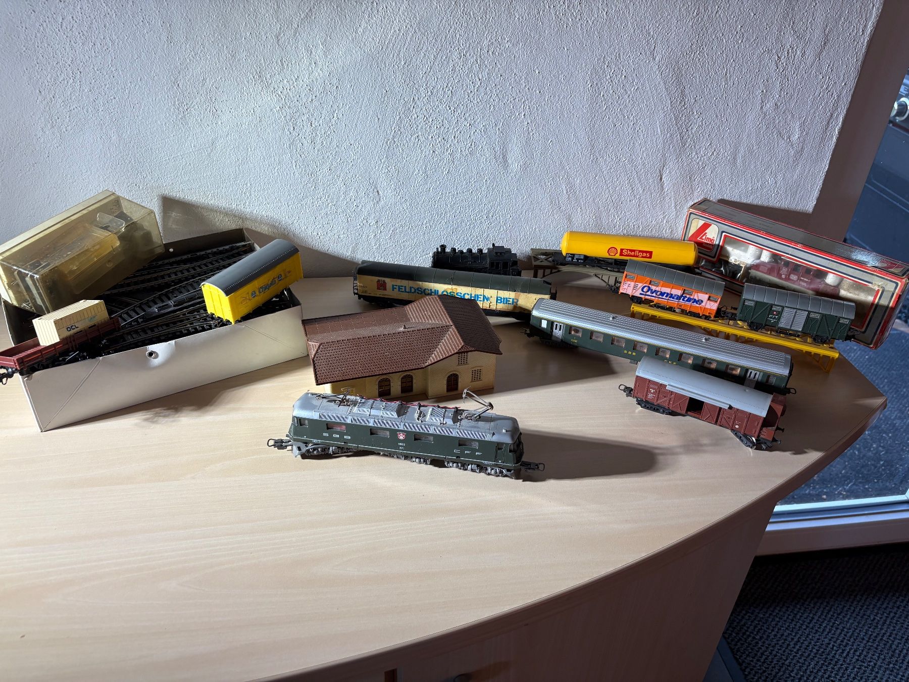 Lima Modellini di ferrovie: Modelleisenbahn LIMA – Usato da Diegten venduto da zippo411