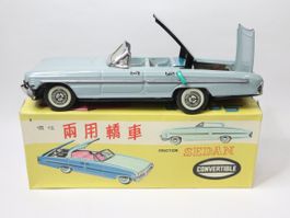 Blechauto mit Versenkbarem Dach, Sedan Convertible
