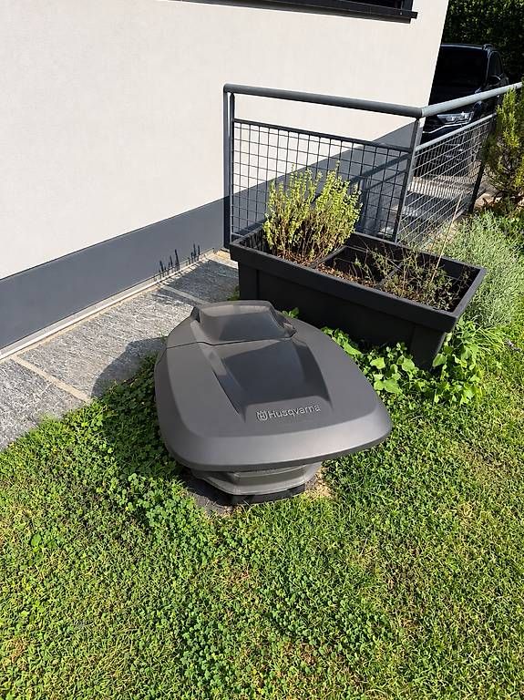 Husqvarna Tagliaerba: Husqvarna Automower 310E NERA – Usato da Roveredo GR venduto da sanoig