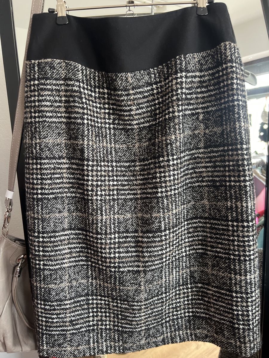Akris Gonne: Akris  Rock – Usato da Olten venduto da AtelierSecondhand23