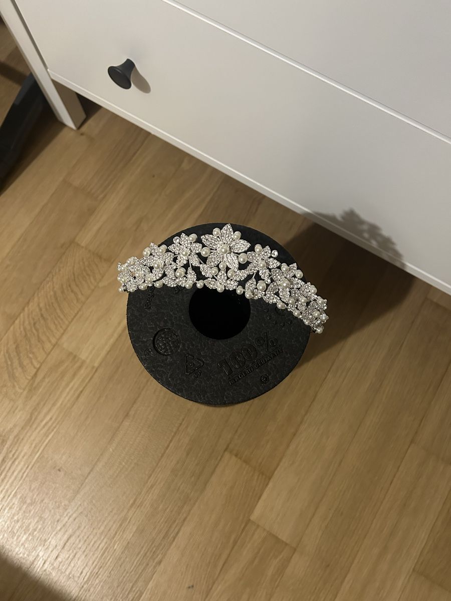 Accessori per capelli: Diadem – Nuovo (secondo la descrizione) da Zeihen venduto da Marina.97