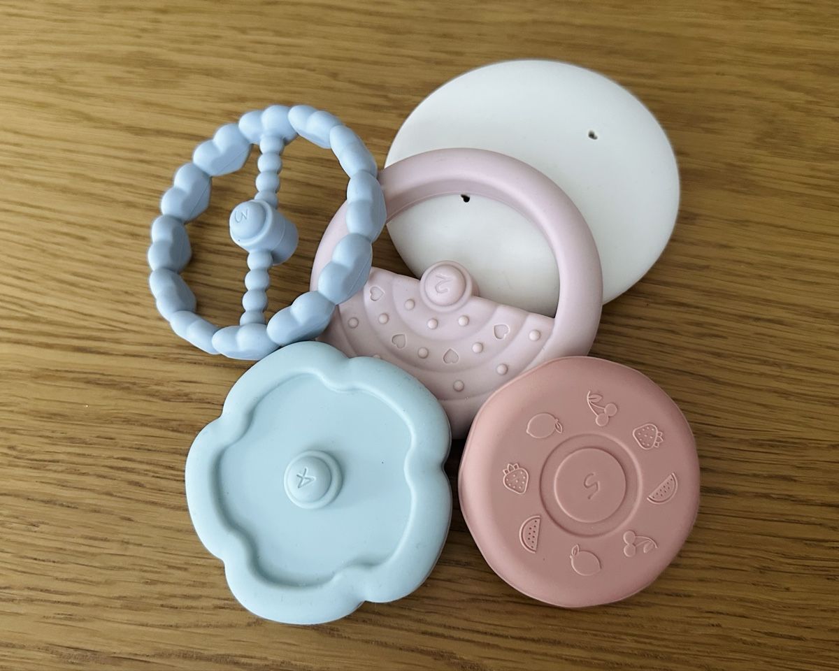 Giocattoli: Silicone Stacking Toy for Babies and Toddlers – Usato da Zürich venduto da KrisZH 1