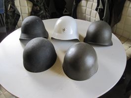 Konvolut Schweizer Armee Helme