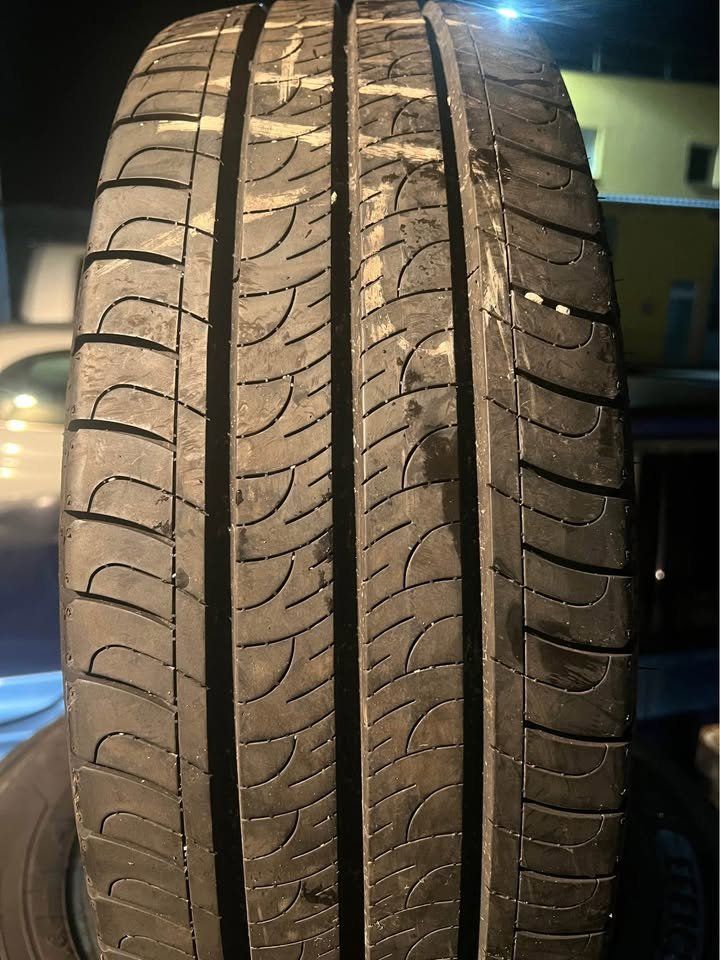 Goodyear Pneumatici & Ruote complete: 215/65R16C 104/106H Goodyear EfficientGrip Cargo – Usato da Füllinsdorf venduto da pne_898y