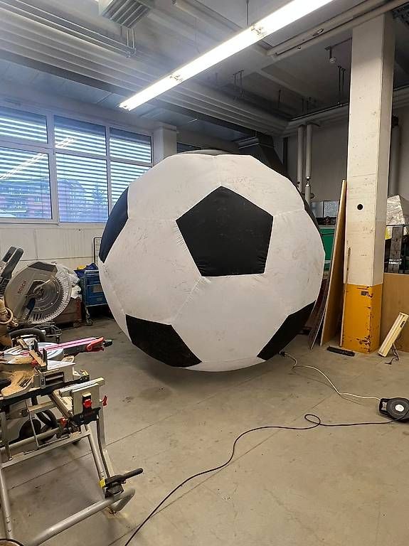 Lampade: Fussball aufblasbar mit Innengebläse 220 V – Usato da Rheineck venduto da inf_kv7d