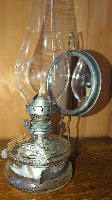 Lampade: Lampada a petrolio in vetro – Usato da Mergoscia venduto da onl_tq52