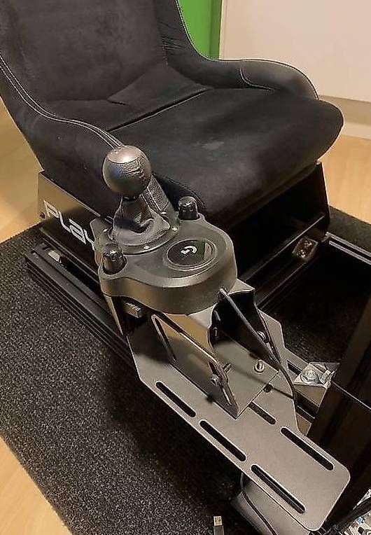 Controller: Rennsimulator mit Logitech G29 und Playseat - einsatzbereit – Usato da Kestenholz venduto da Matame 3