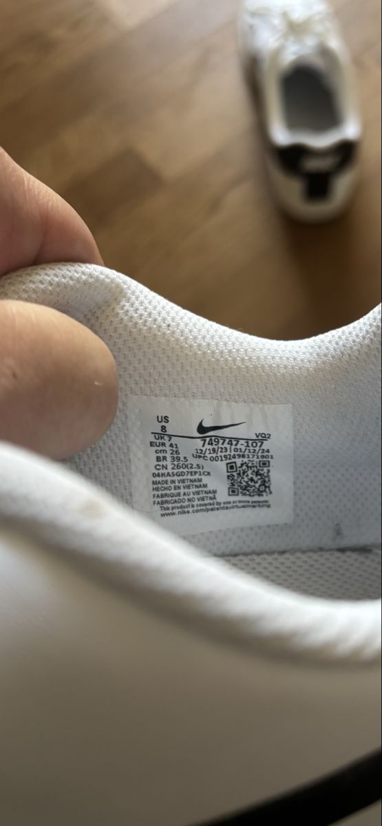 Nike Herrenschuhe: Nike Sneakers Größe 41 – Gebraucht aus Küttigen von Hedimia 6