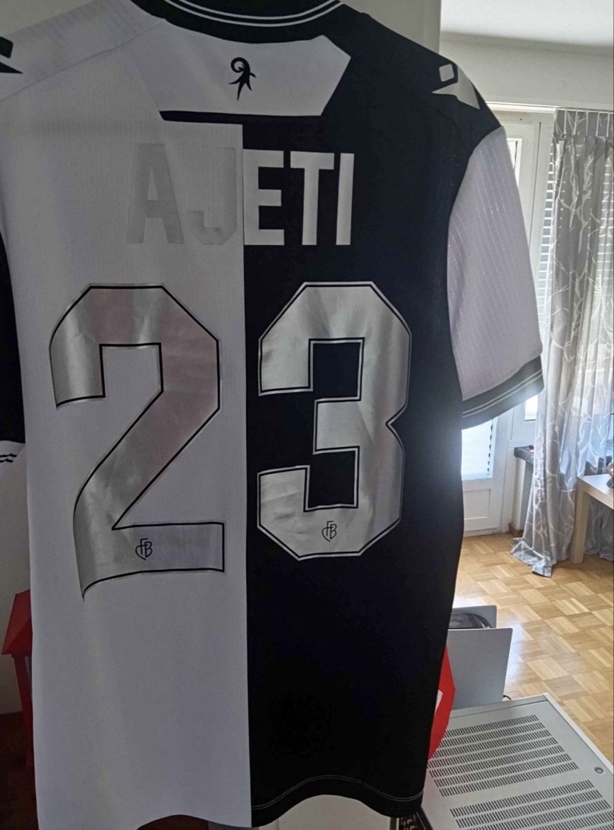 Canottiere & Pantaloni: FC BASEL Ajeti Trikot Gr.M – Usato da Basel venduto da kleinerprinz 1