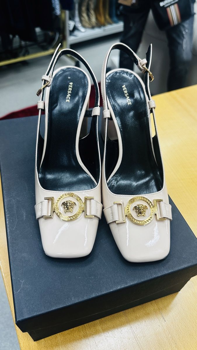 Versace Scarpe da donna: Versace Pumps – Nuovo e nell'imballaggio originale da Lachen SZ venduto da HelvetiaLuxury 5