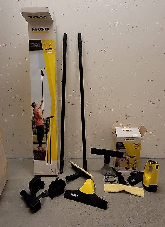 Kärcher Altro per la casa: Kärcher Window cleaning WV2 Premium + extension set – Usato da Obernau venduto da davikokar 1