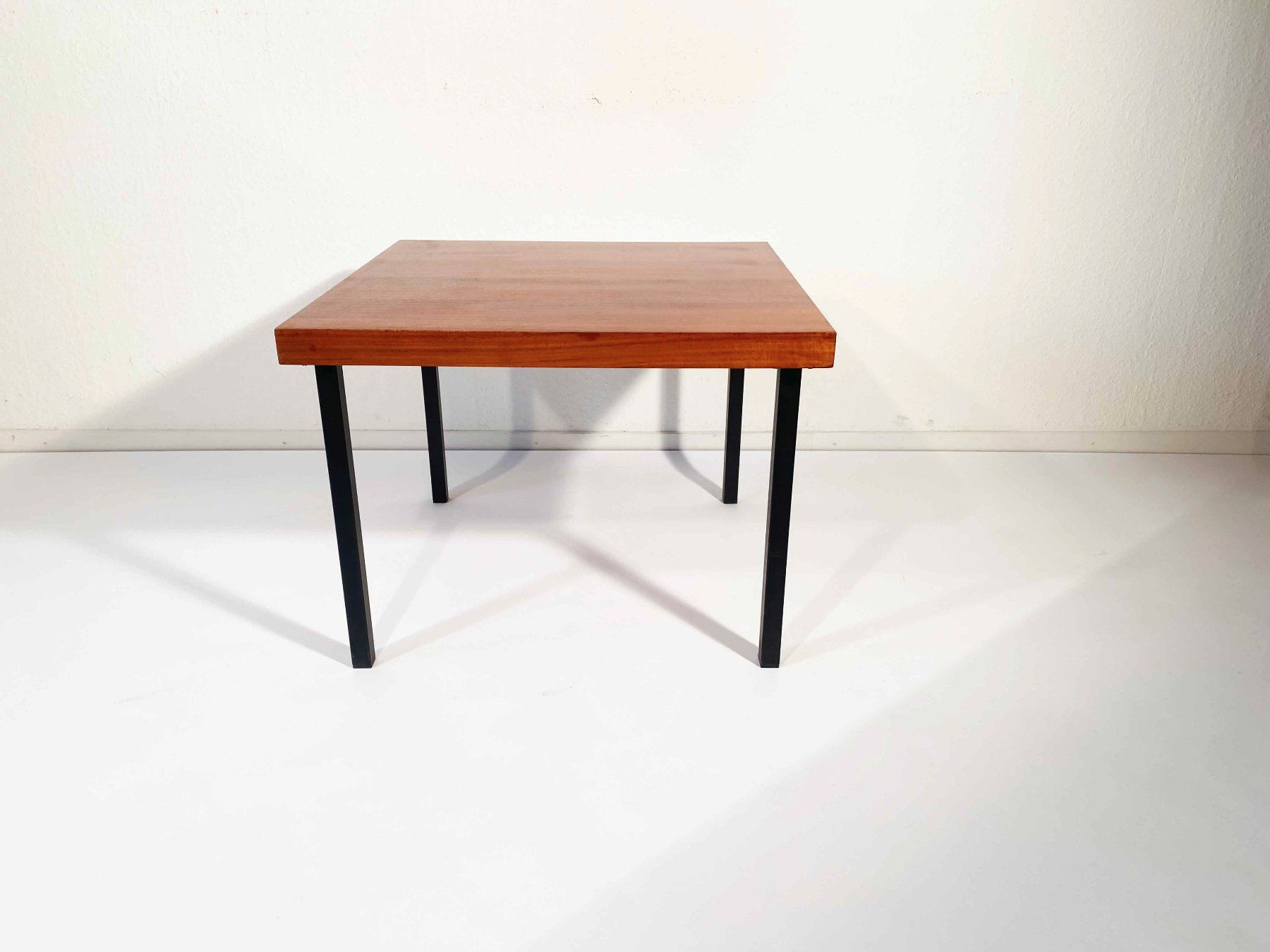Tavoli: Midcentury Teak Chouchtisch – Usato da Beringen venduto da Kultgut 1