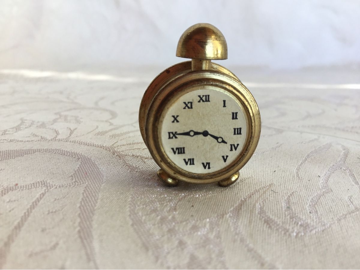 Case e mobili per bambole: Ältere Puppenstuben Uhr – Usato da St. Gallen venduto da chamilla