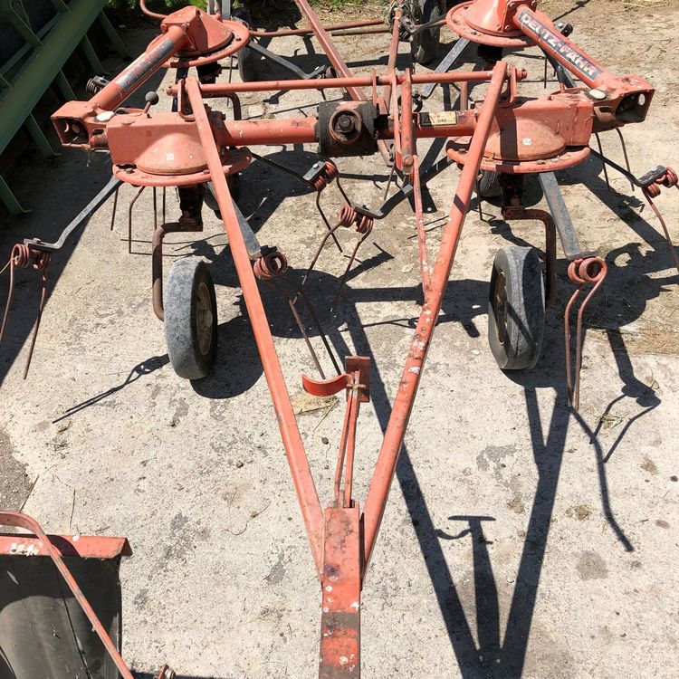kreiselheuer-deutz-fahr-gezogen-gebraucht-in-berschis-f-r-chf-101