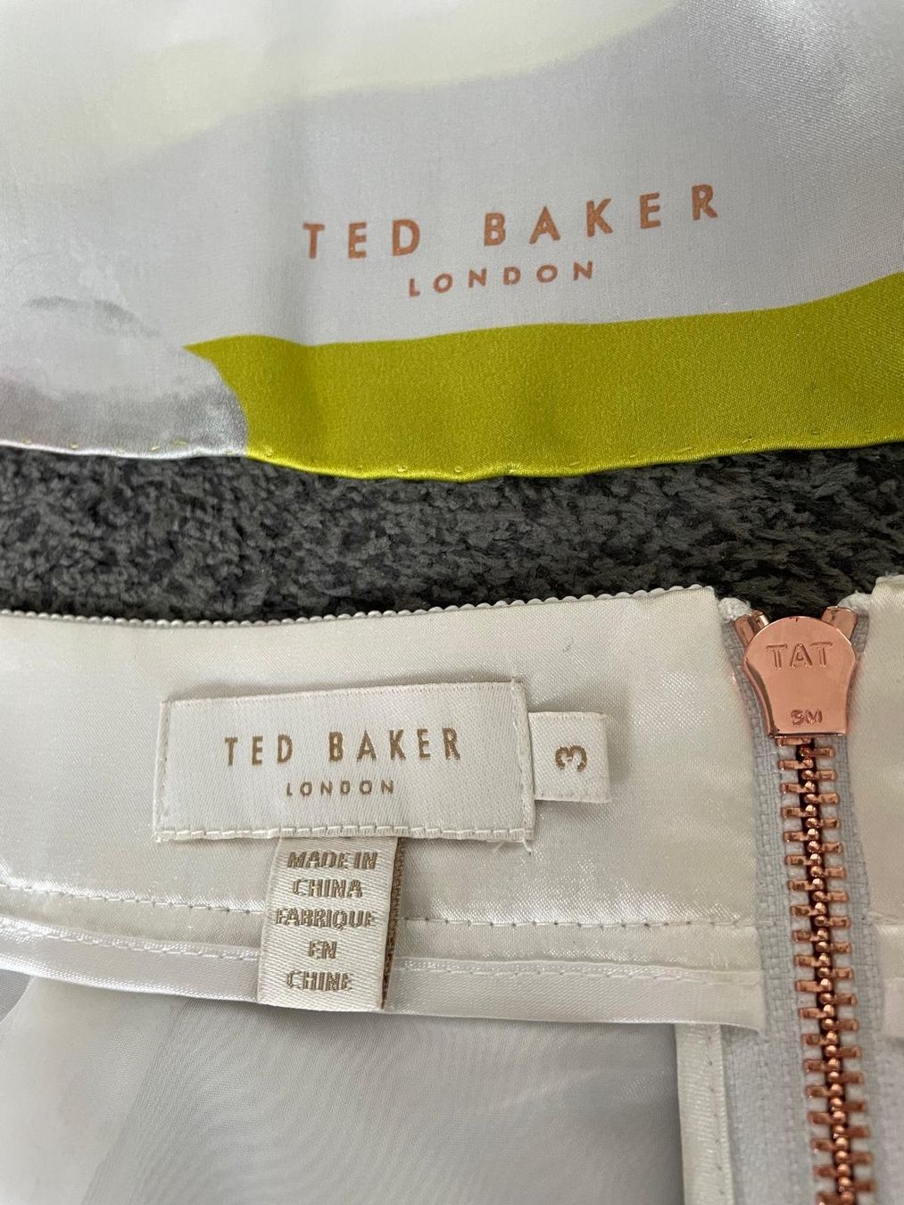 Ted Baker Gonne: Ted Baker Rock mit Top, Blumenmuster, Grösse 38 – Usato da Bern venduto da B-RT 1