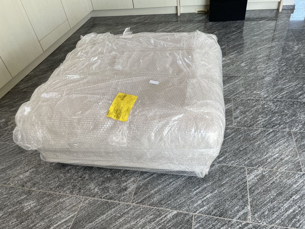 Chaises longues: Modern Hocker 100x100 cm NEW original packing – Neuf avec emballage d'origine à Waedenswil par Paps04 4