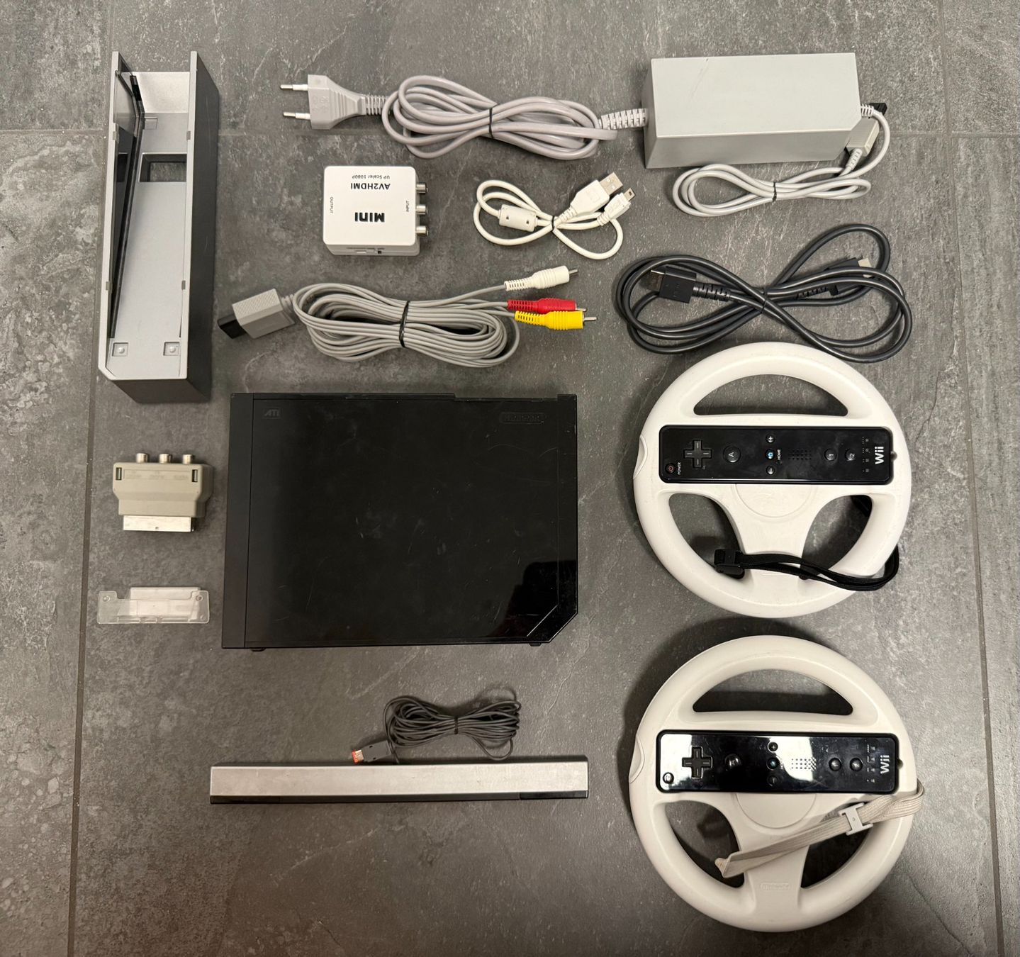 Nintendo Console: Nintendo Wii - Console – Usato da Pont-de-la-Morge venduto da Darfal