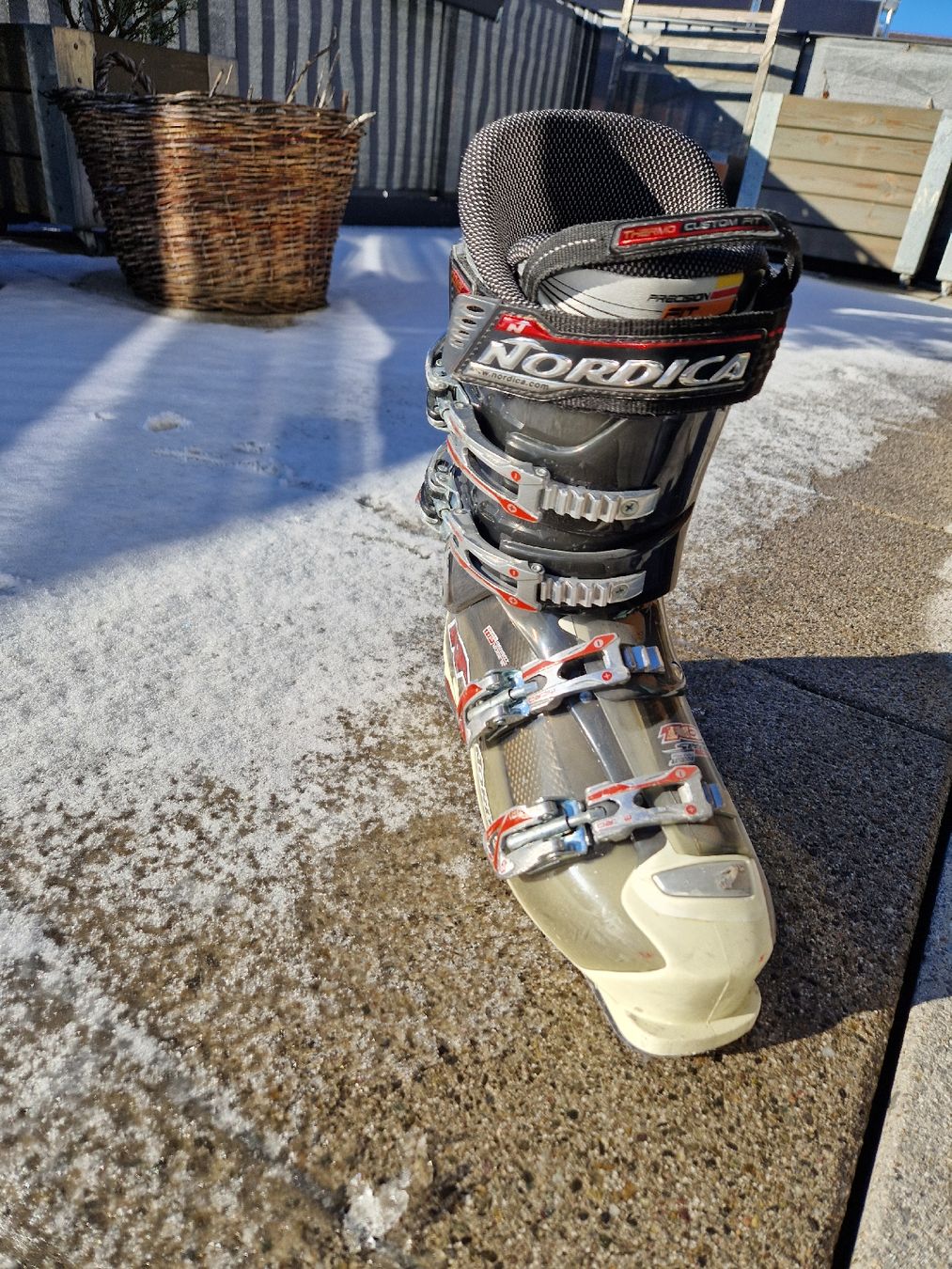 Scarpe da uomo: Nordica Skischuhe – Usato da Islikon venduto da Hitch2010 3