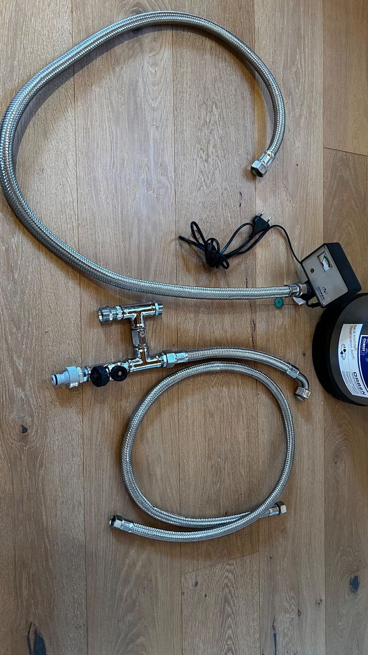 Sanitär: Entkalkungsanlage mit Messgerät – Gebraucht aus Bronschhofen von Suriablau 4