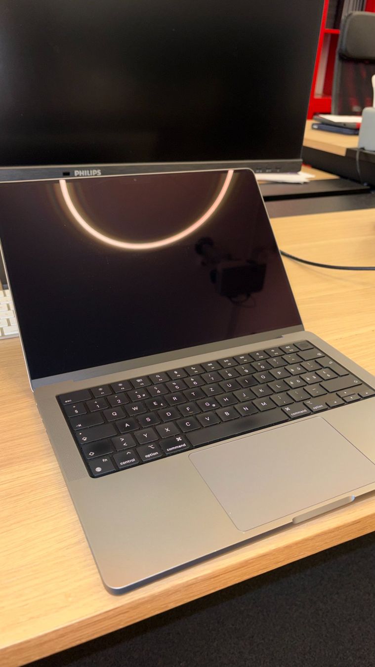 Apple Notebooks: MacBook Pro 14", 2021 M1 Pro – Gebraucht aus Volketswil von appmac67 2