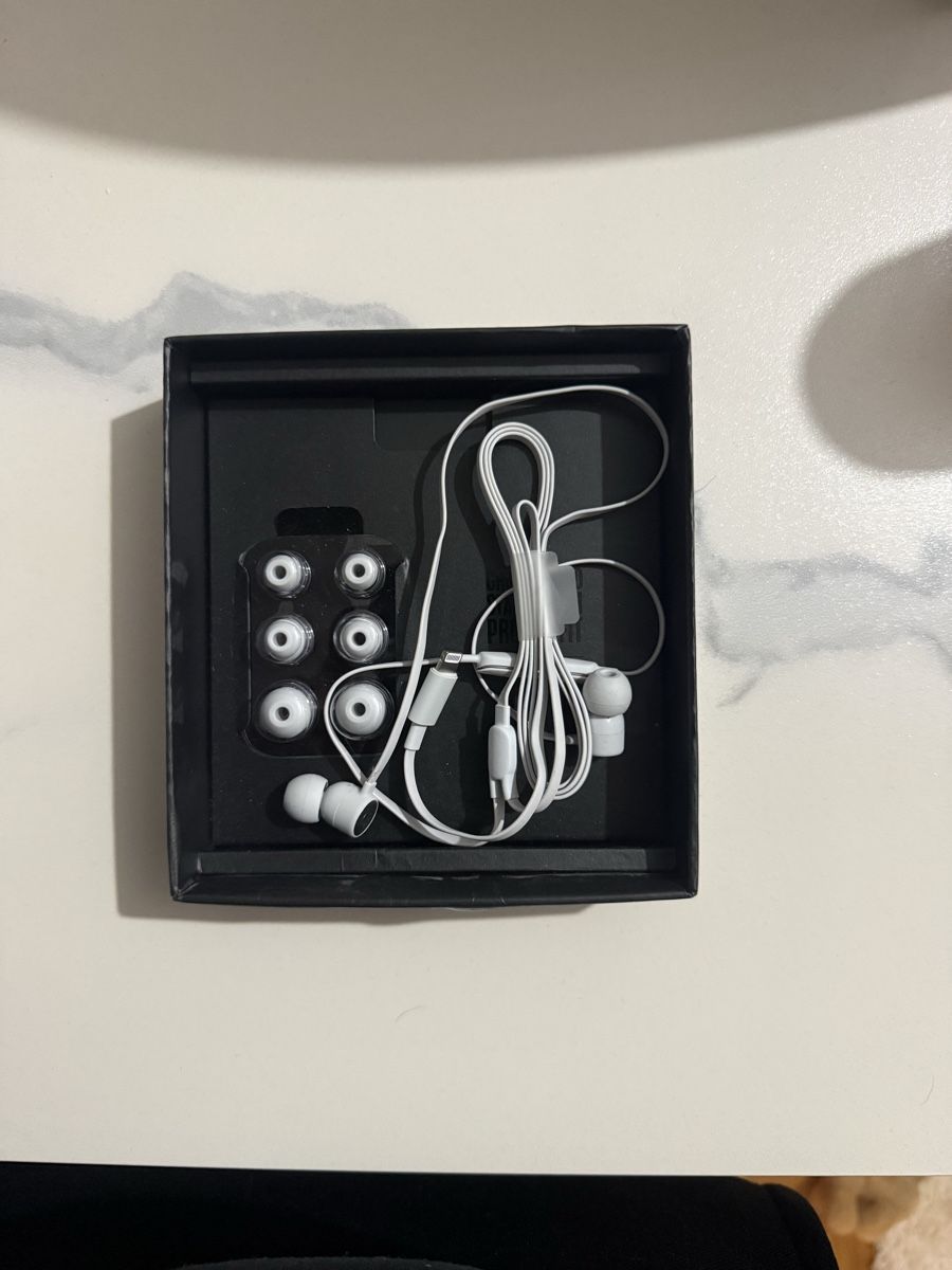Beats Cuffie: Écouteurs Beats – Nuovo (secondo la descrizione) da Luins venduto da Rachelle19