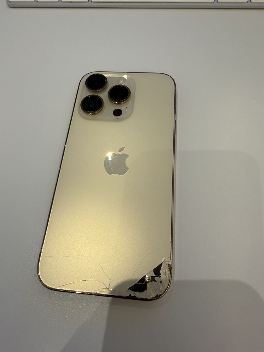 Apple Handys / Smartphones: iPhone 14 Pro Gold mit Schaden / 256Gb – Gebraucht aus Arbon von Herbfo 1