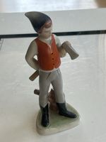 Porzellanfigur Junge mit Axt (I12)